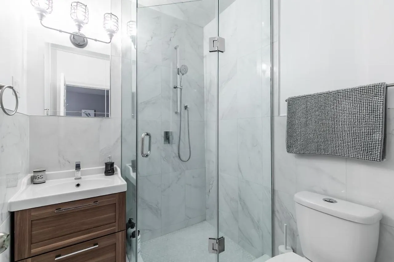 アパート トロントModern 3Br Apt In The Heart Of Trinity Bellwoodsアパートメント カナダ